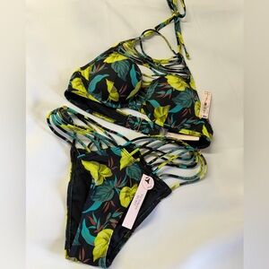 Victoria’s Secret Swim High-Neck Push Up Top Brazilian Vintage Leaves 32A/Small